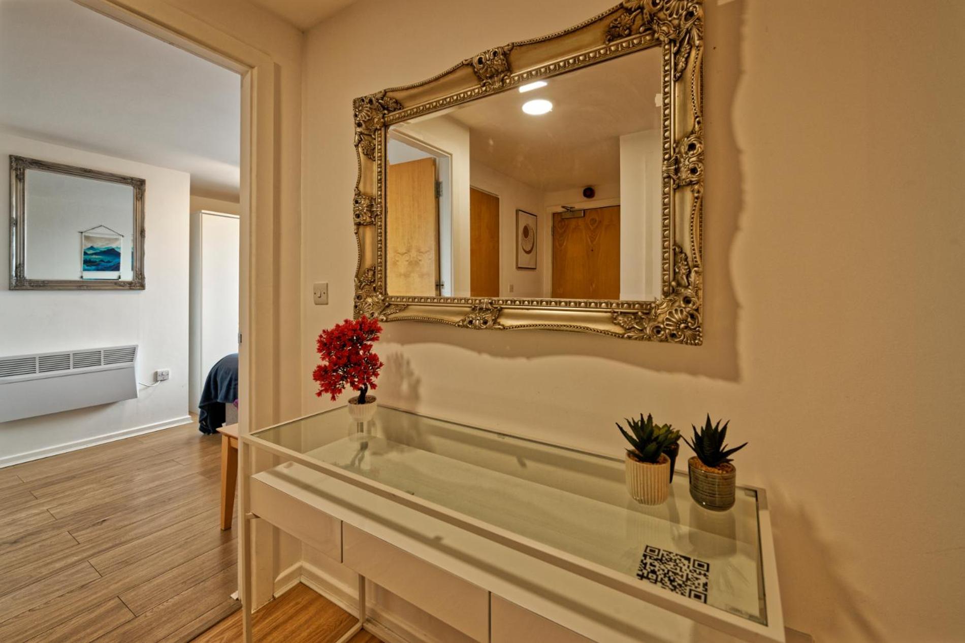 Sidemersey Livings- Convenient And Central 2-Bedroom Haven In L1 Liverpool Kültér fotó