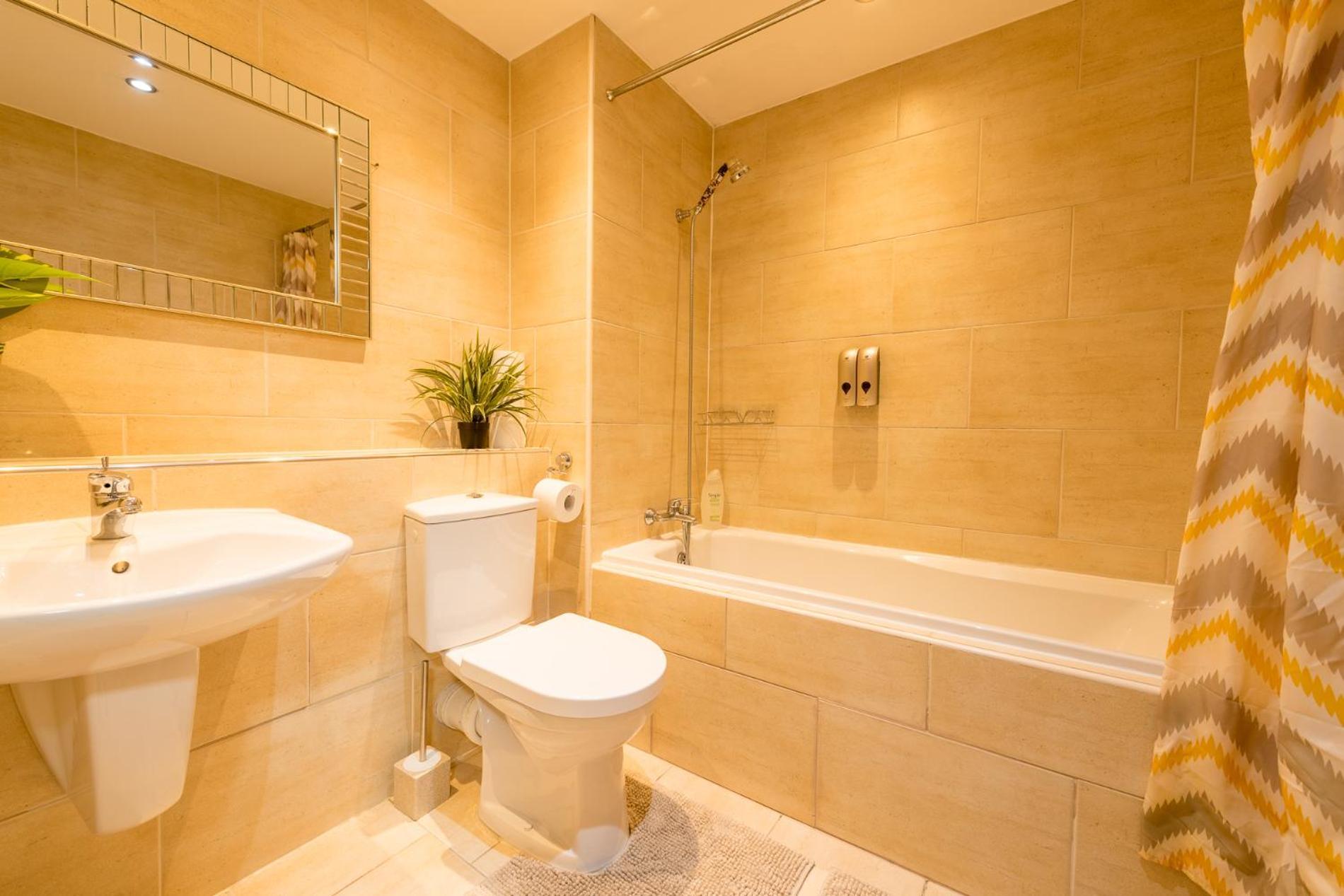 Sidemersey Livings- Convenient And Central 2-Bedroom Haven In L1 Liverpool Kültér fotó